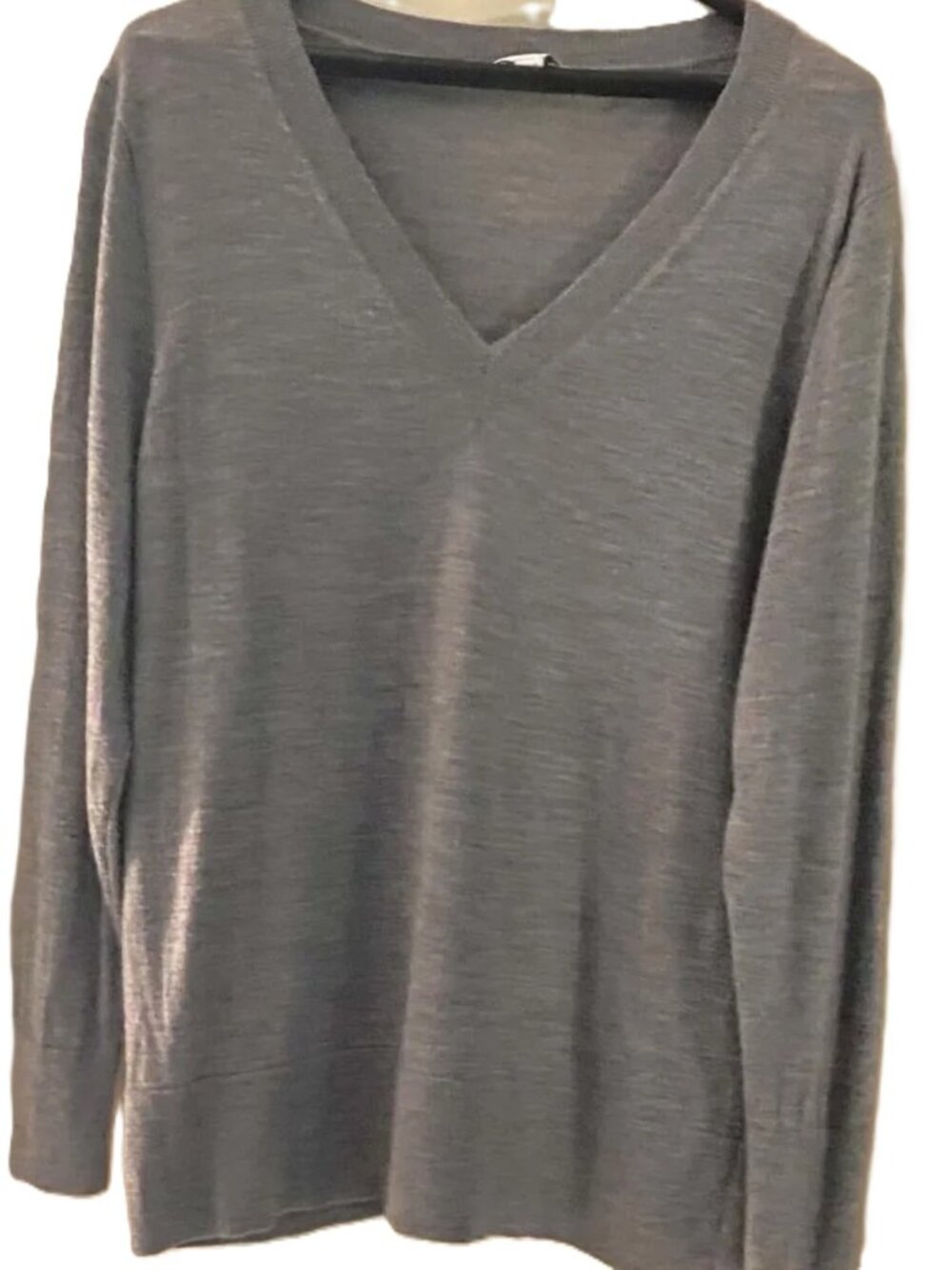 J.Jill Gray 100% Merino Wool V-Neck Sweater Women's Size Medium M Knit